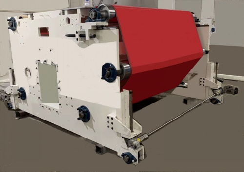 高效熔噴布擠出機(jī)械機(jī)組 科技賦能，鑄就“元寶機(jī)”新篇章